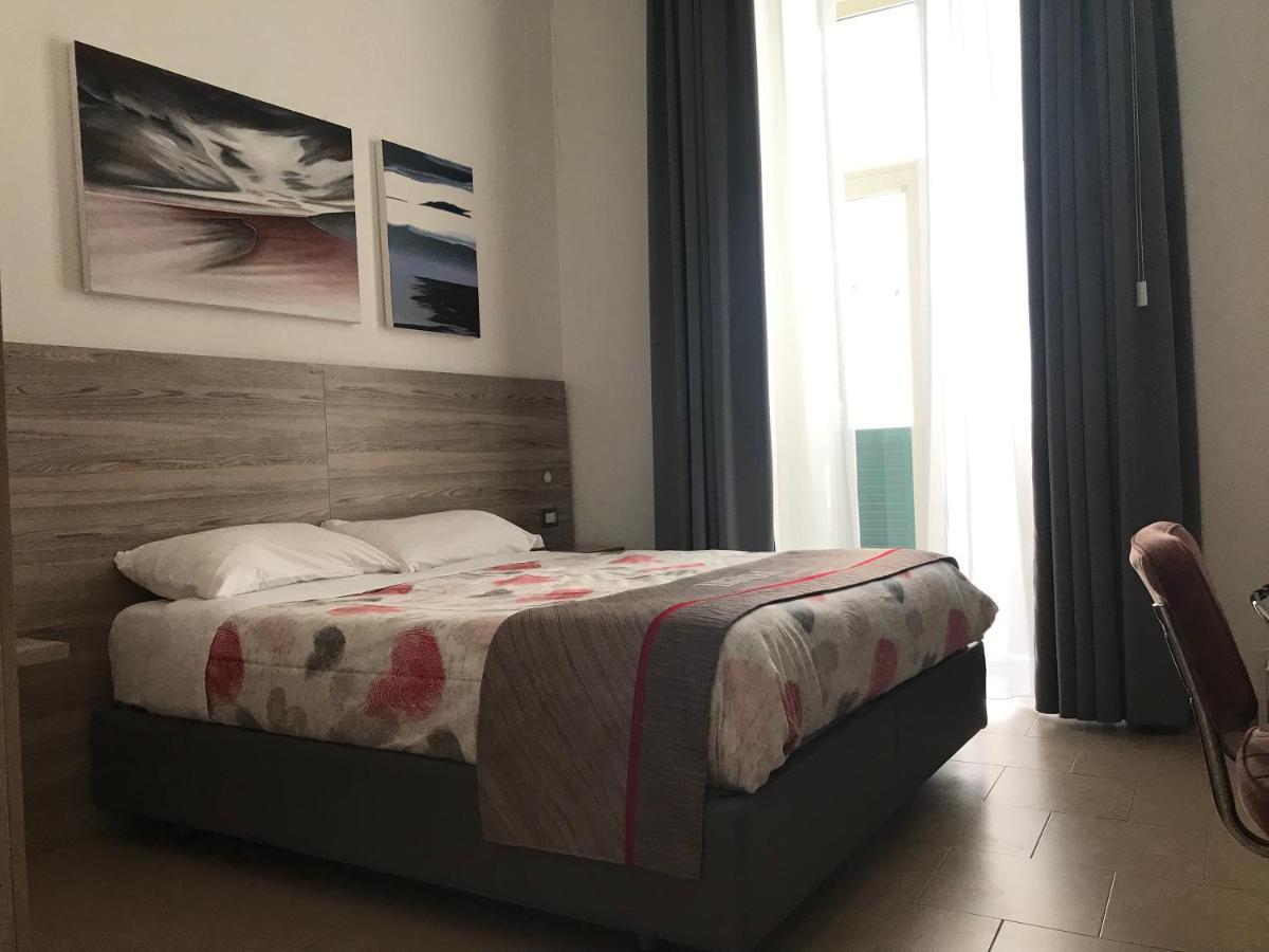 4Stanze Hotel Naples Exterior photo
